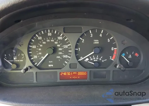 2003 BMW 325Xi из США, поврежденный, VIN WBAEU33463PM53817